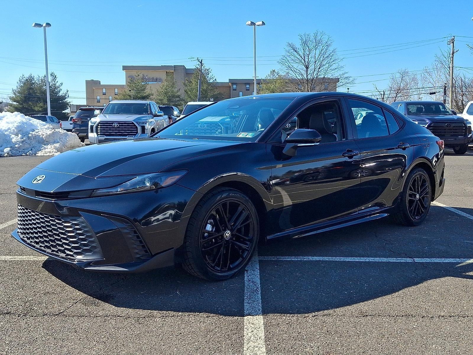 2025 Toyota Camry SE (SE)