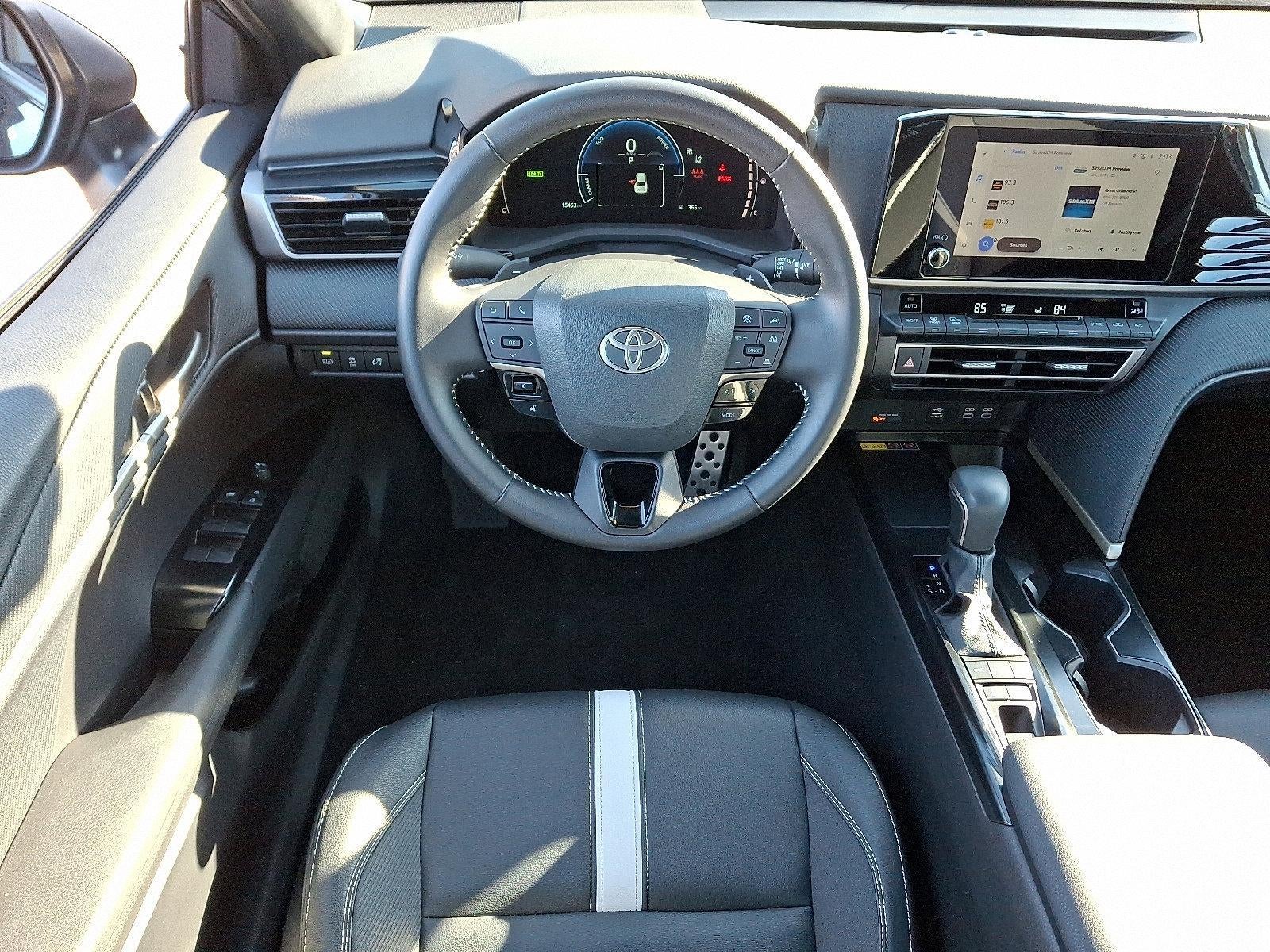 2025 Toyota Camry SE (SE)