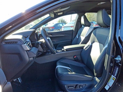 2025 Toyota Camry SE (SE)