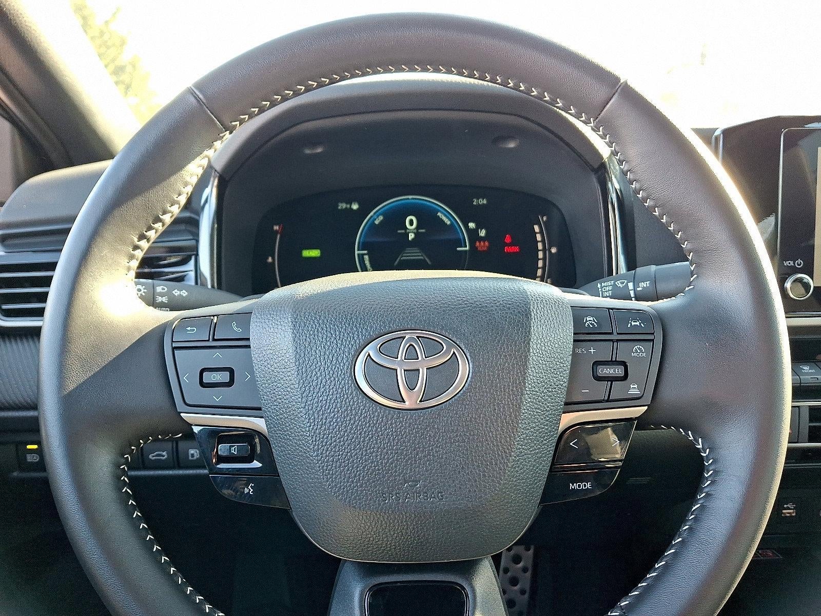 2025 Toyota Camry SE (SE)