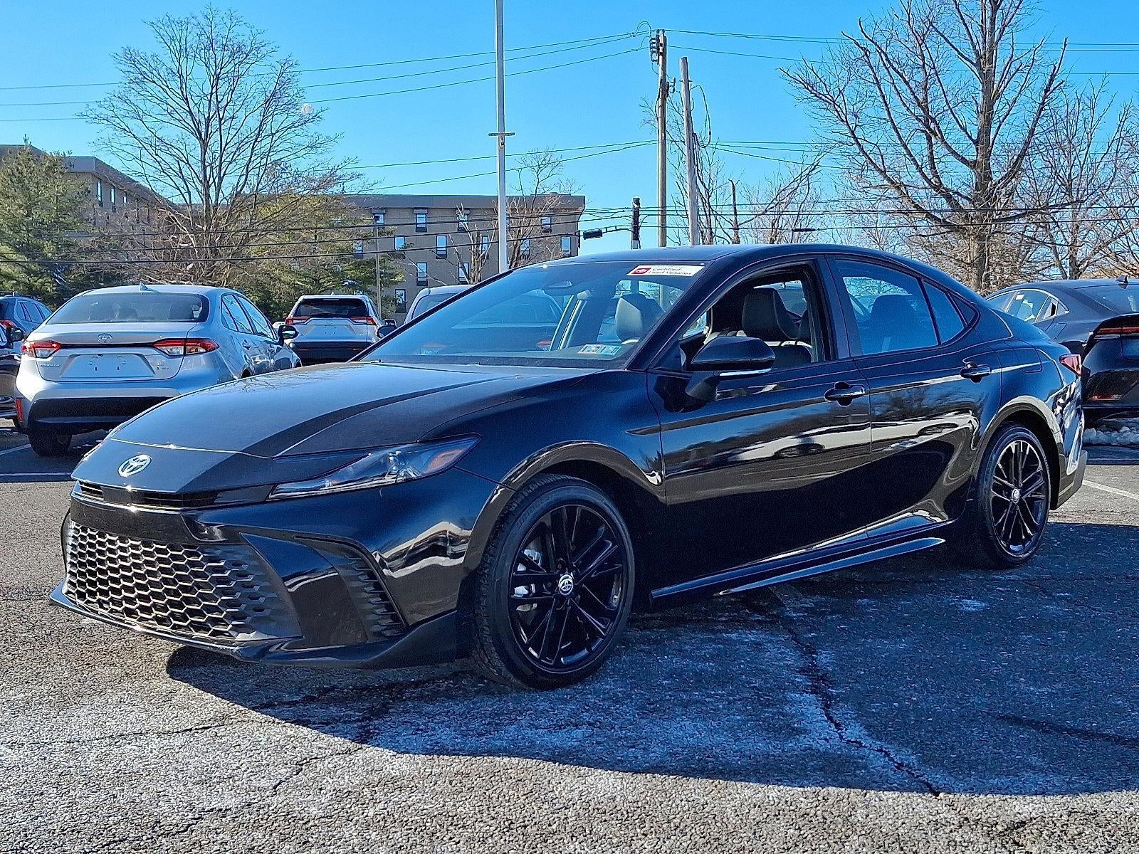 2025 Toyota Camry SE (SE)