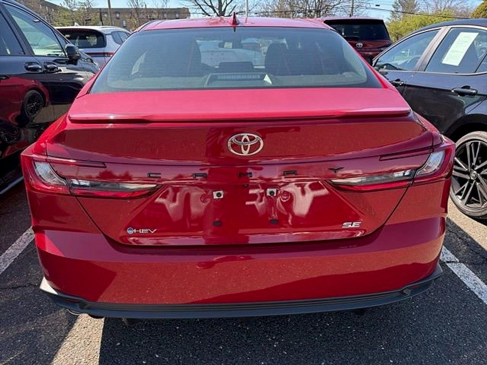 2025 Toyota Camry SE (SE)