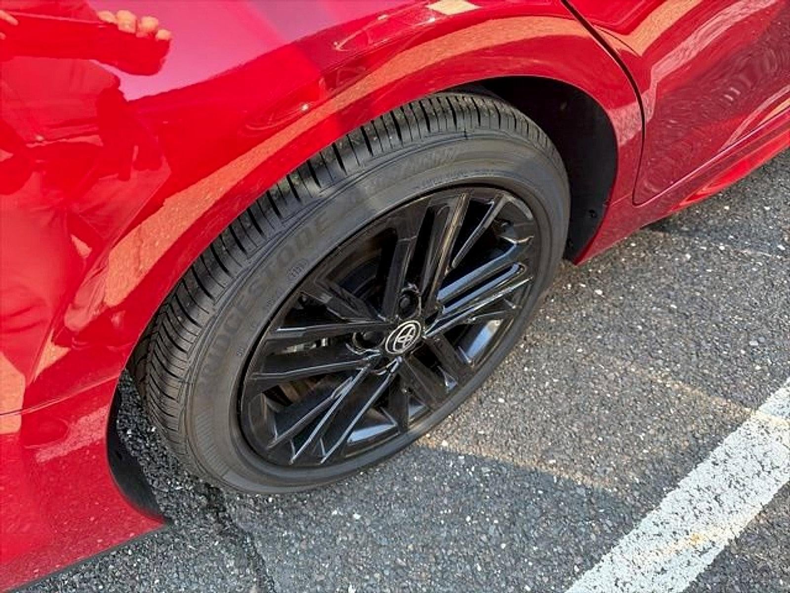 2025 Toyota Camry SE (SE)