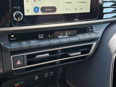 2025 Toyota Camry SE (SE)