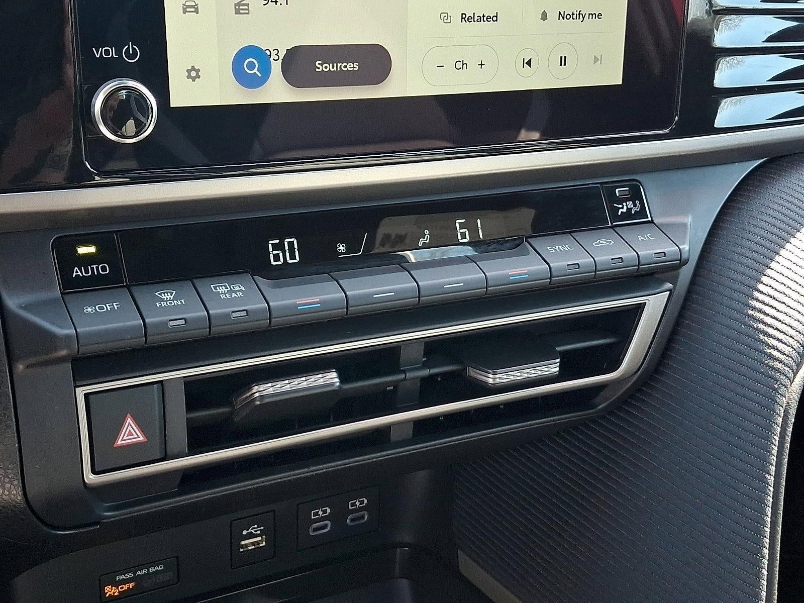 2025 Toyota Camry SE (SE)