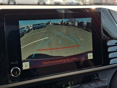 2025 Toyota Camry SE (SE)