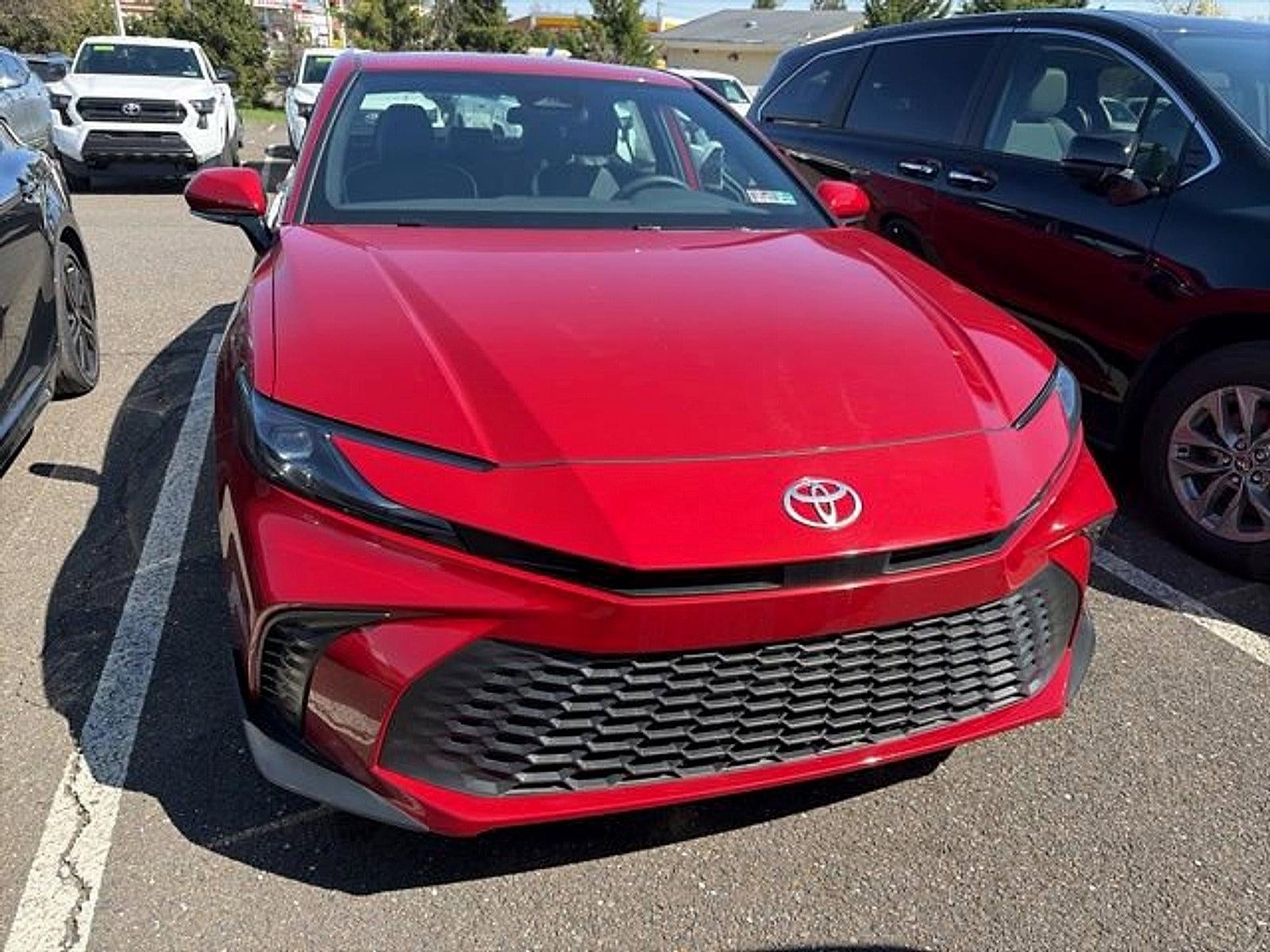 2025 Toyota Camry SE (SE)