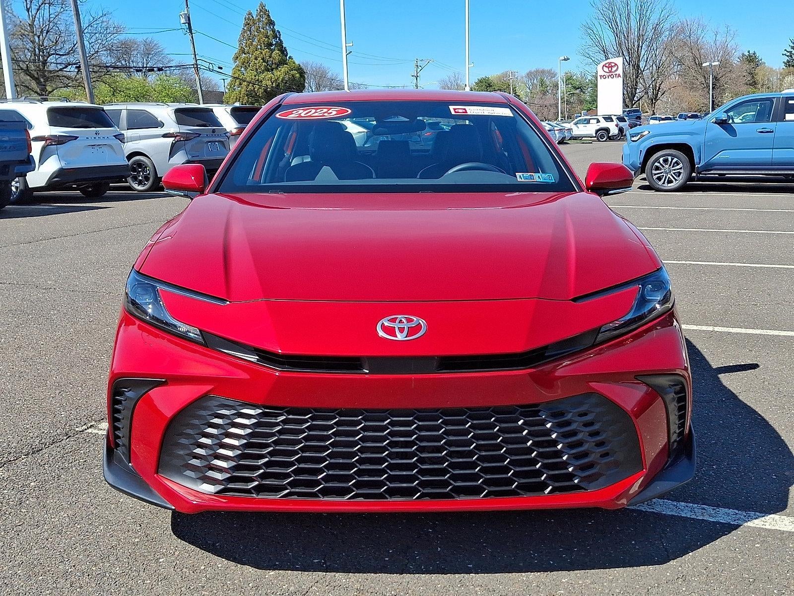 2025 Toyota Camry SE (SE)