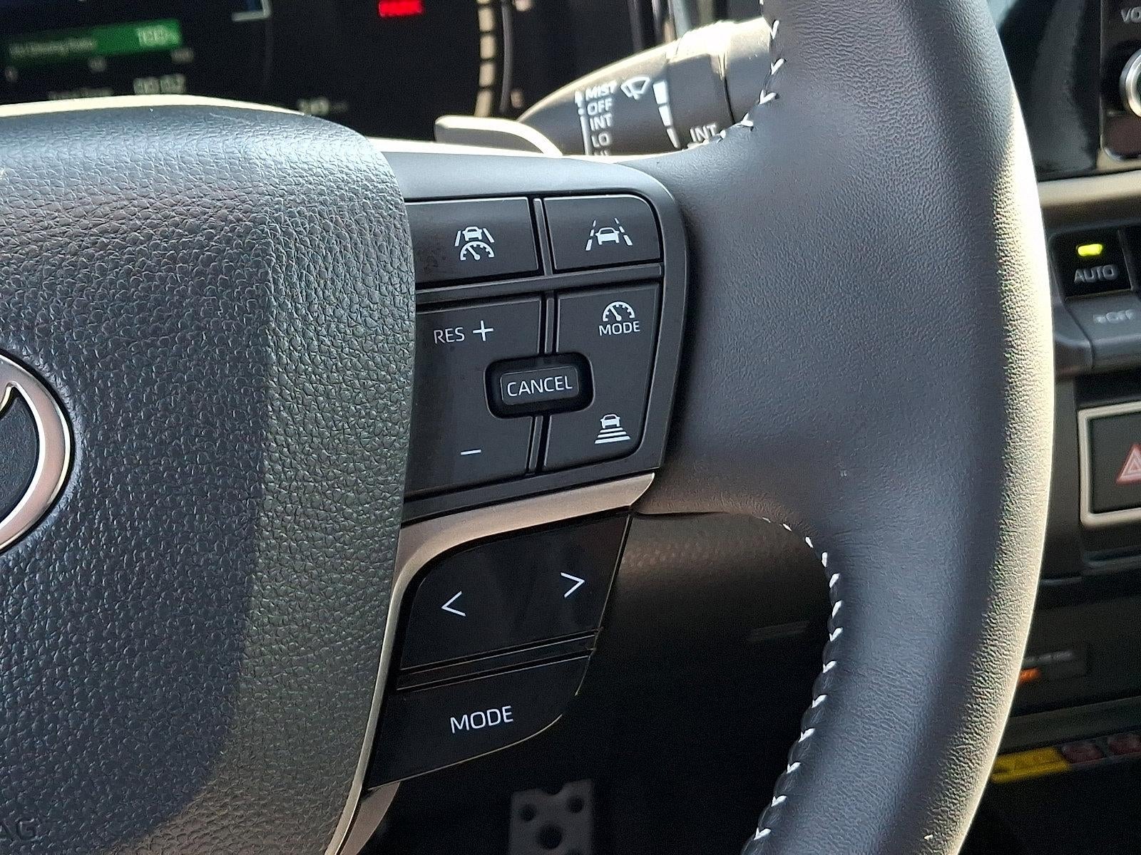 2025 Toyota Camry SE (SE)