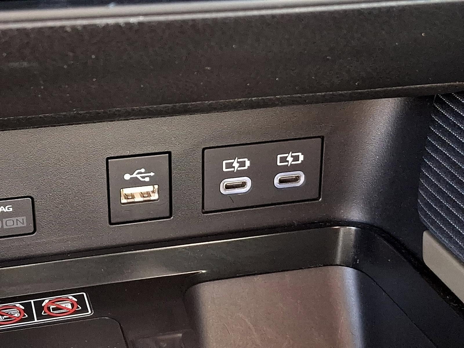 2025 Toyota Camry SE (SE)