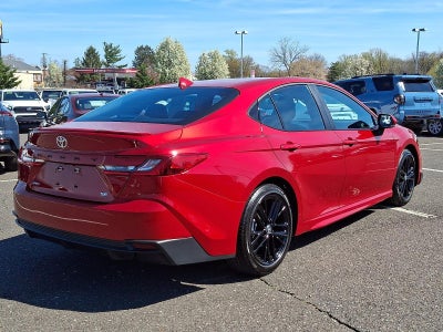 2025 Toyota Camry SE (SE)