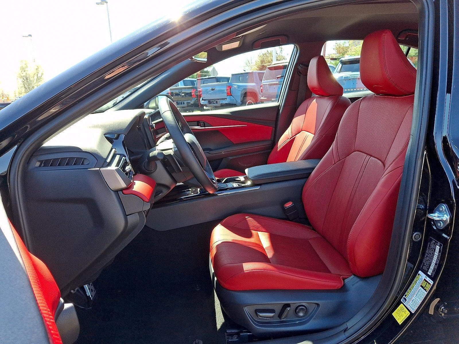 2025 Toyota Camry XSE (Natl)