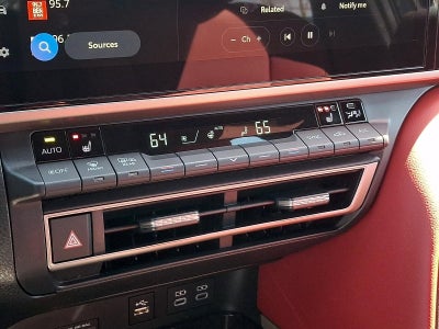 2025 Toyota Camry XSE (Natl)