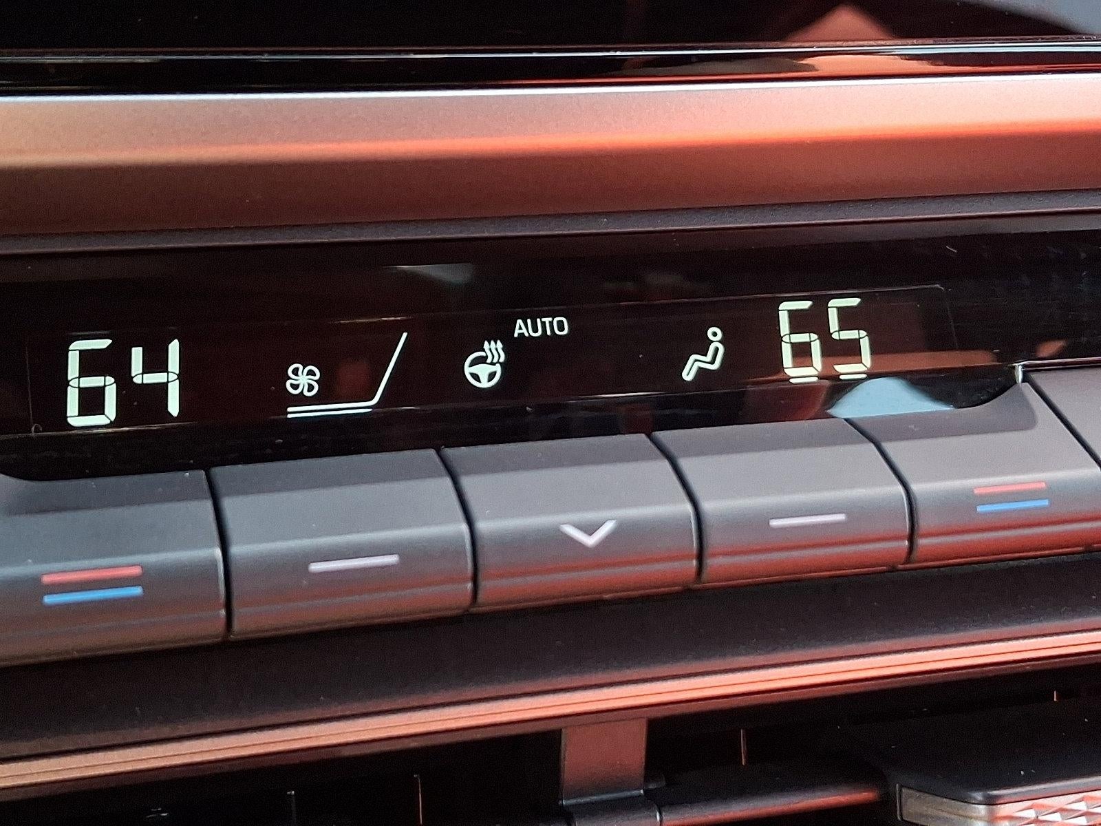 2025 Toyota Camry XSE (Natl)