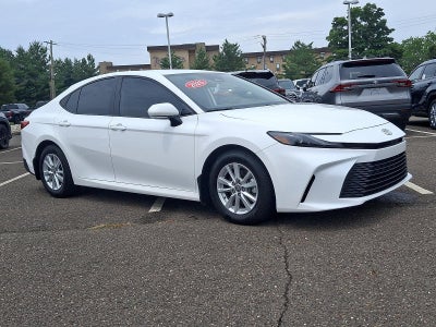 2025 Toyota Camry LE (Natl)