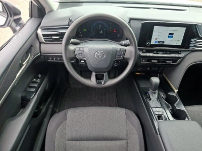 2025 Toyota Camry LE (Natl)