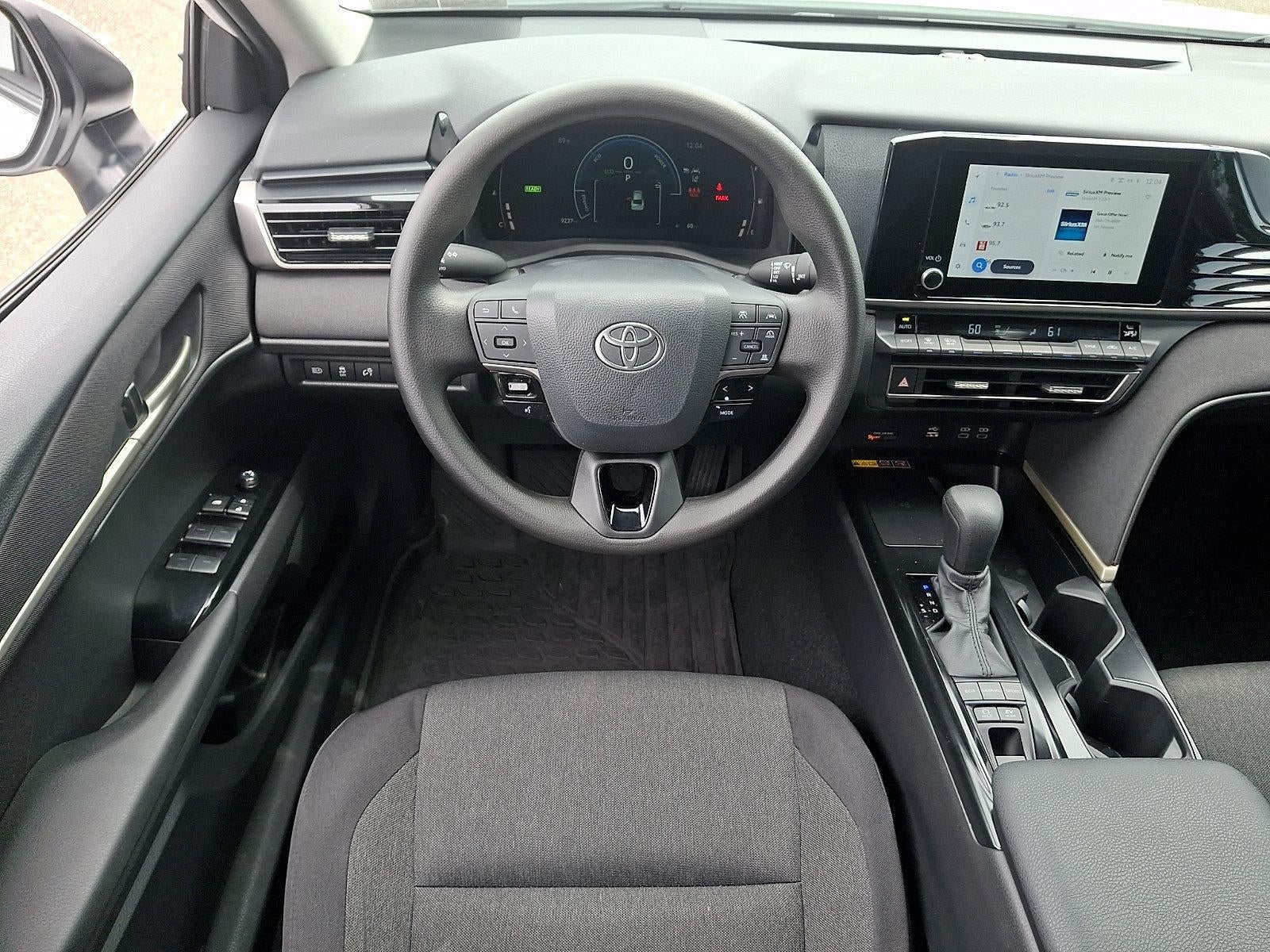 2025 Toyota Camry LE (Natl)