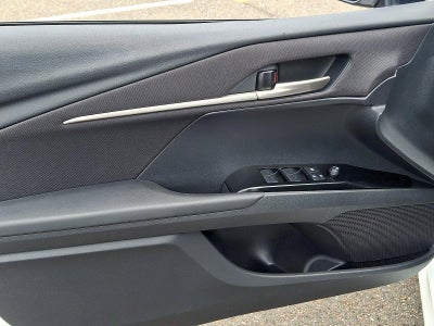 2025 Toyota Camry LE (Natl)
