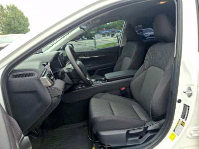 2025 Toyota Camry LE (Natl)