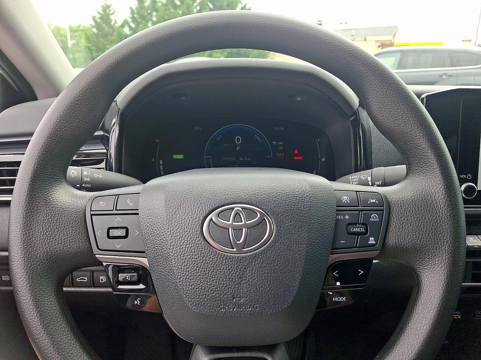 2025 Toyota Camry LE (Natl)