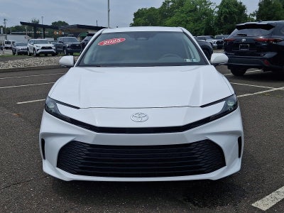 2025 Toyota Camry LE (Natl)
