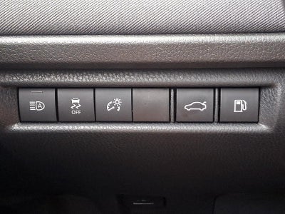 2025 Toyota Camry LE (Natl)