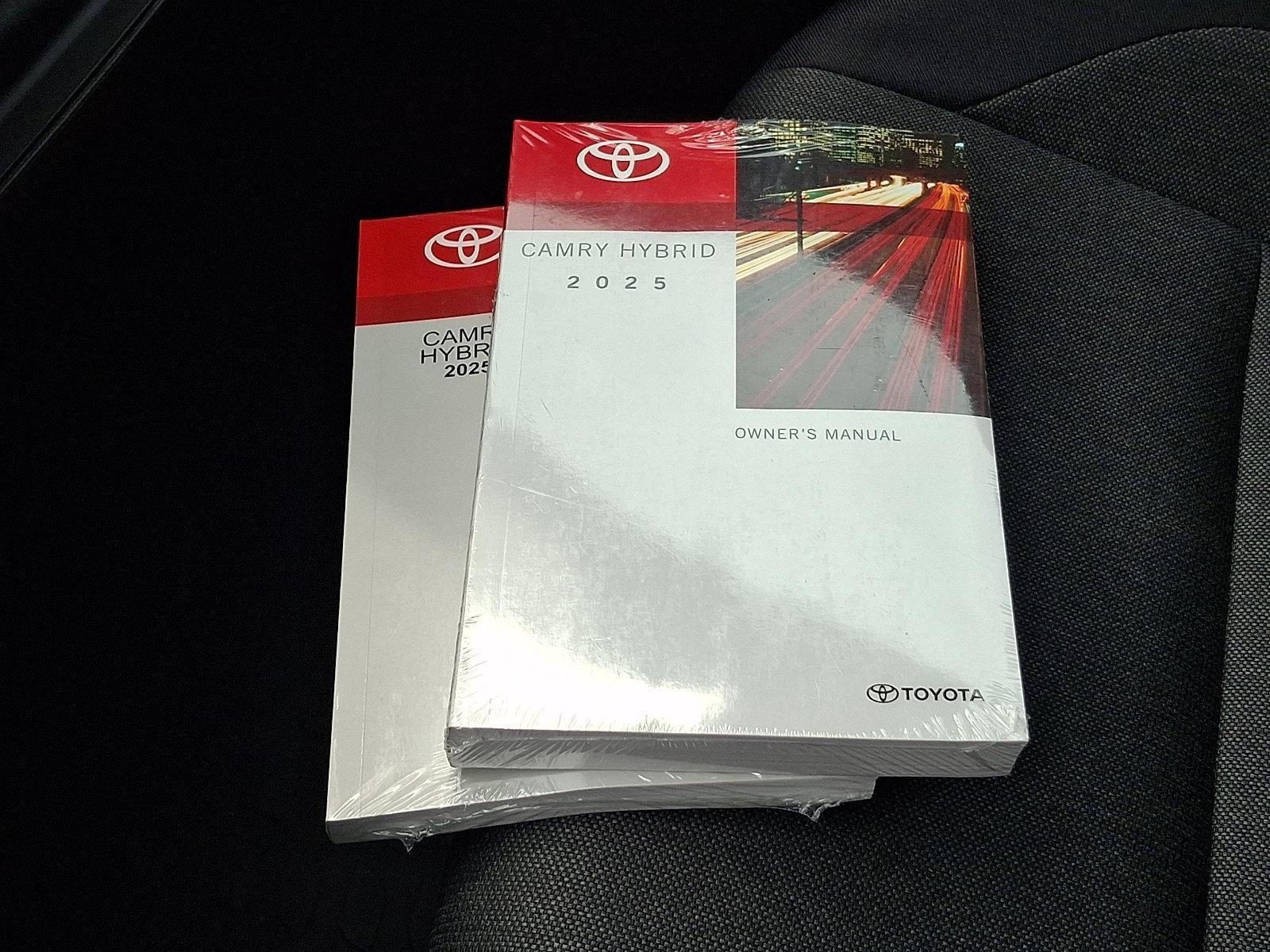 2025 Toyota Camry LE (Natl)