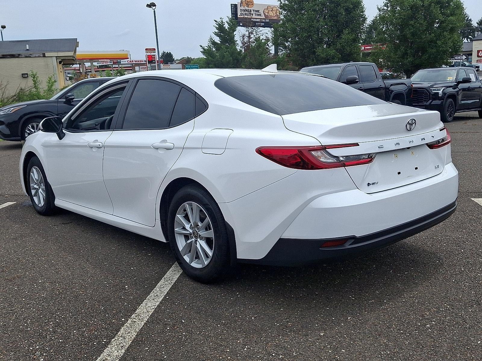2025 Toyota Camry LE (Natl)