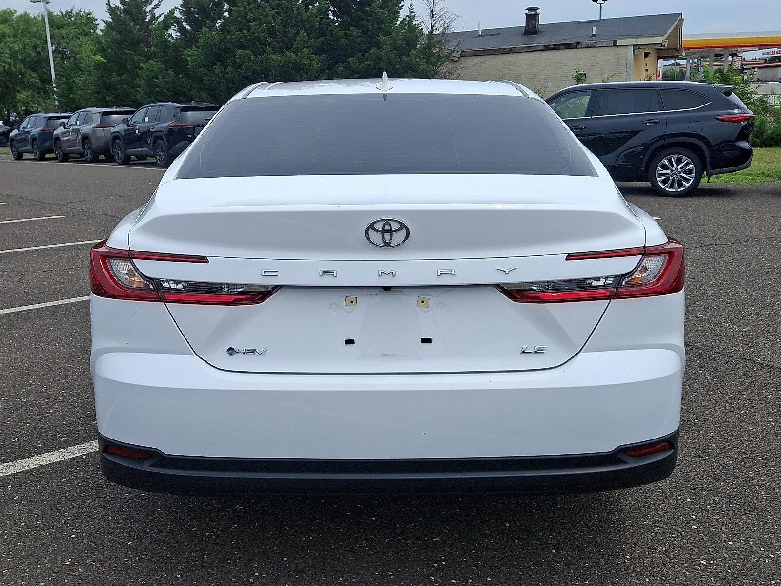 2025 Toyota Camry LE (Natl)