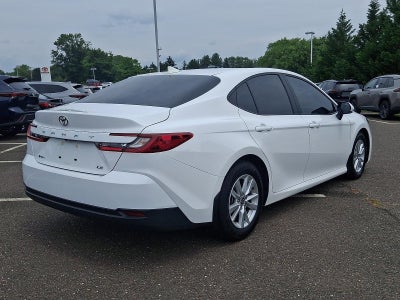 2025 Toyota Camry LE (Natl)