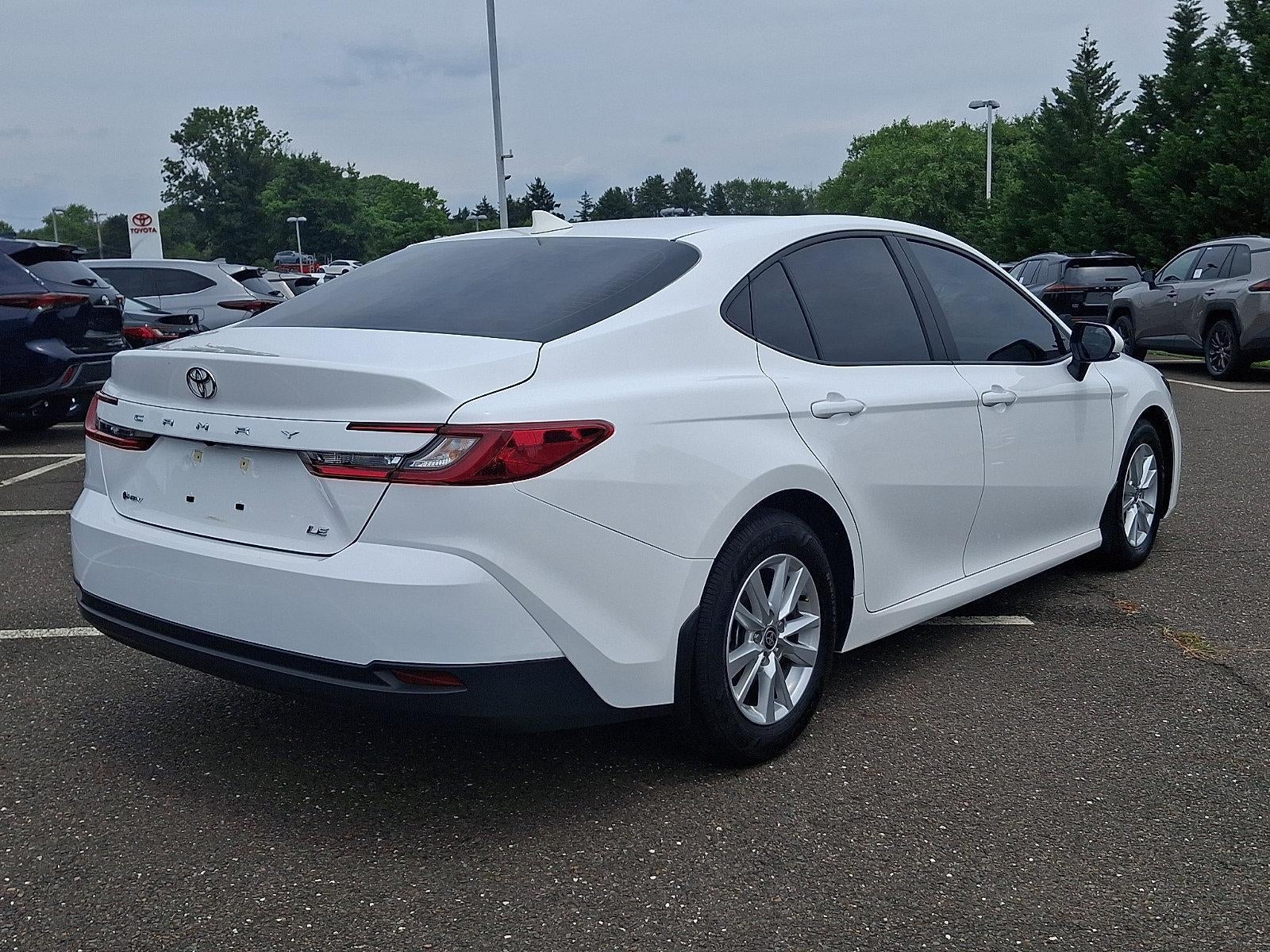 2025 Toyota Camry LE (Natl)