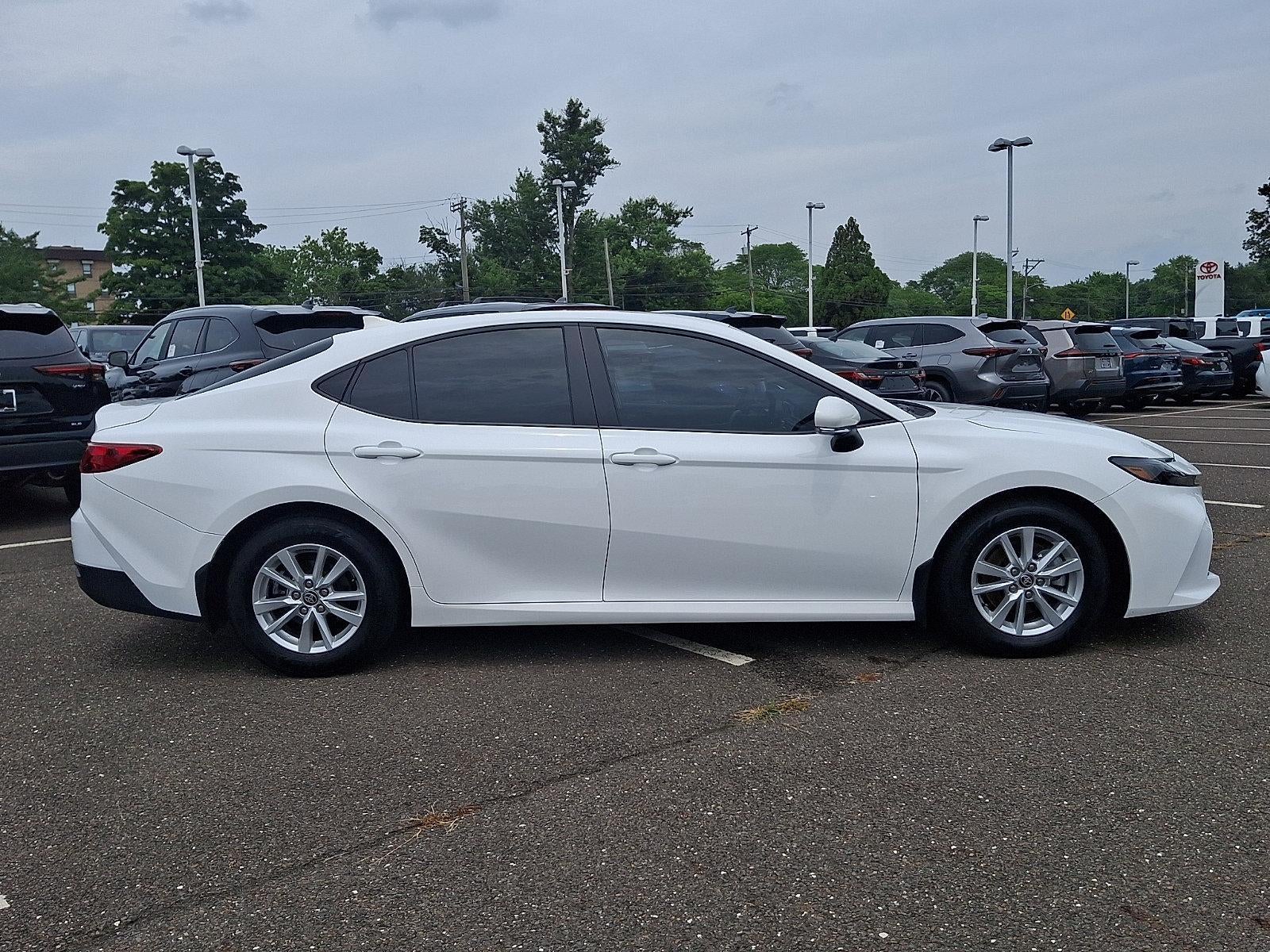 2025 Toyota Camry LE (Natl)