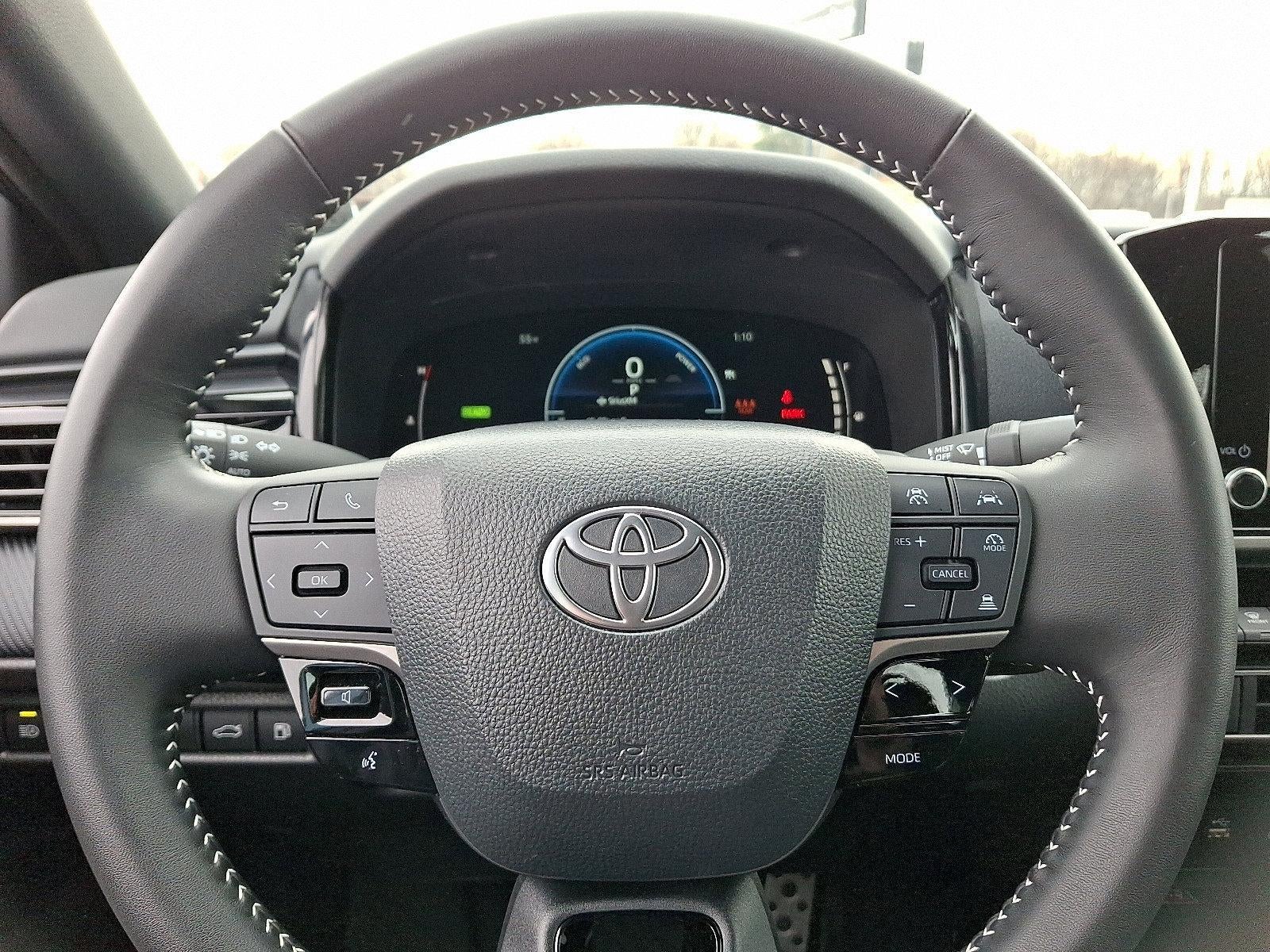 2025 Toyota Camry SE (SE)