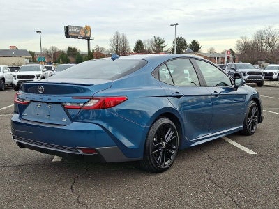 2025 Toyota Camry SE (SE)