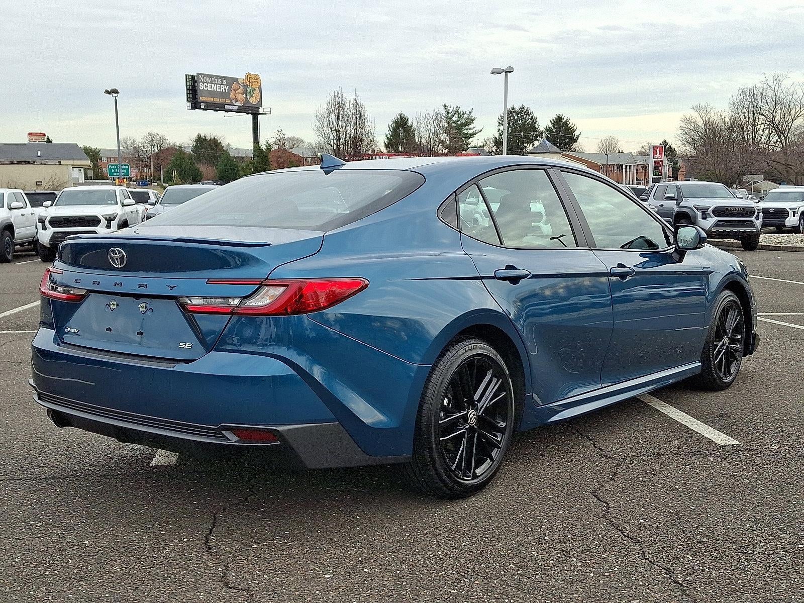 2025 Toyota Camry SE (SE)