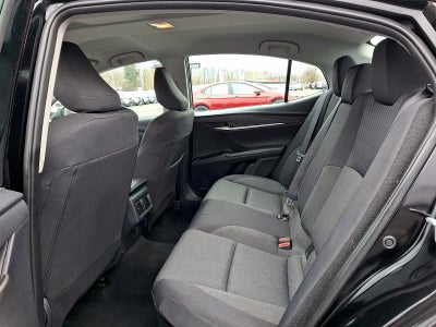 2025 Toyota Camry LE (SE)
