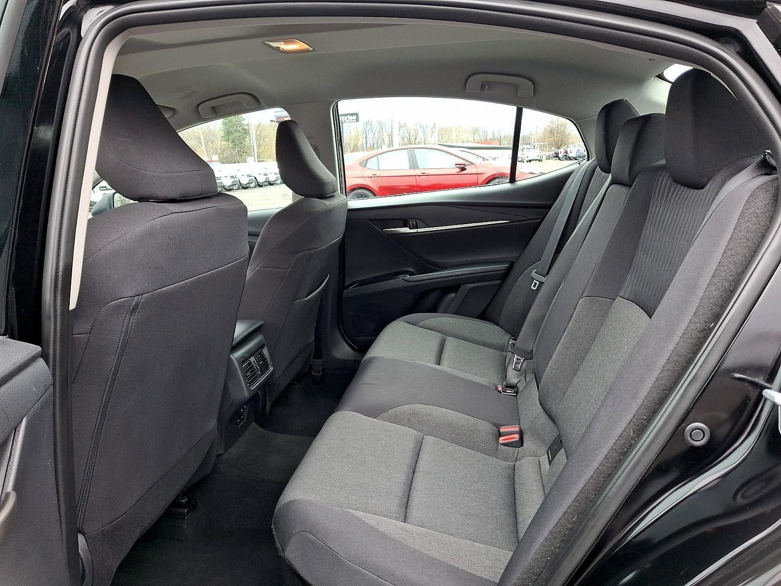 2025 Toyota Camry LE (SE)