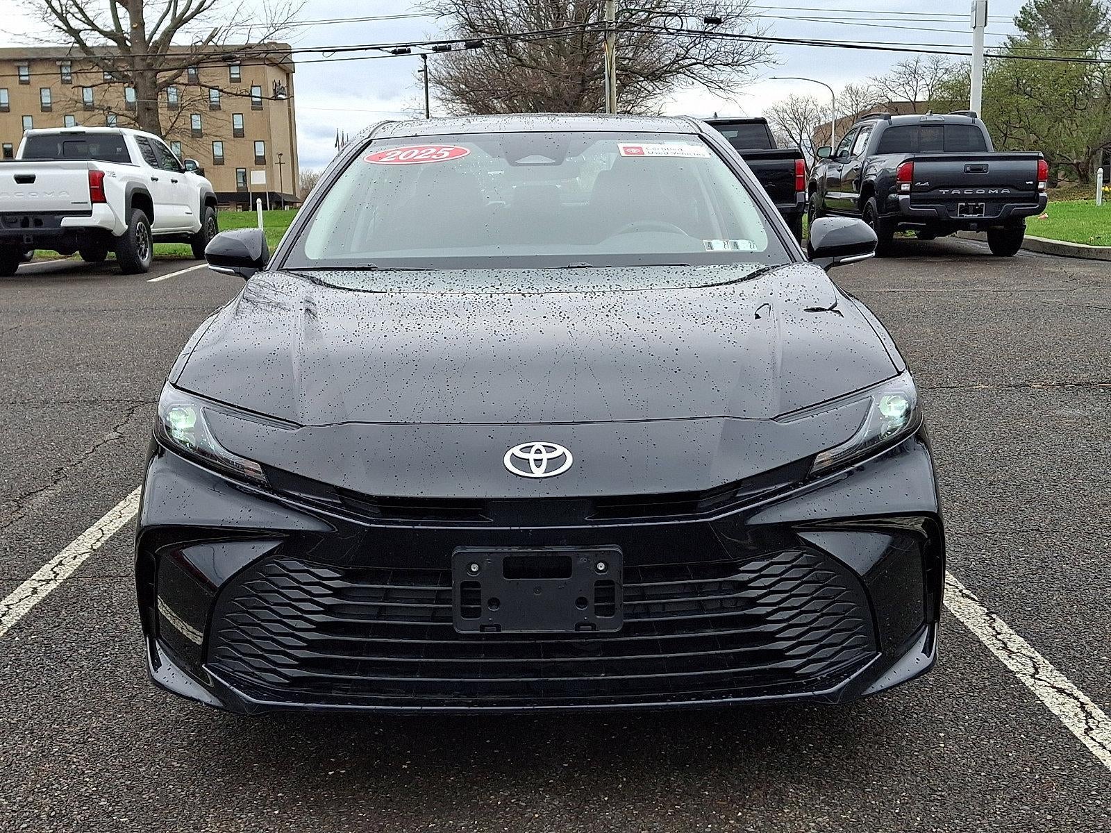 2025 Toyota Camry LE (SE)