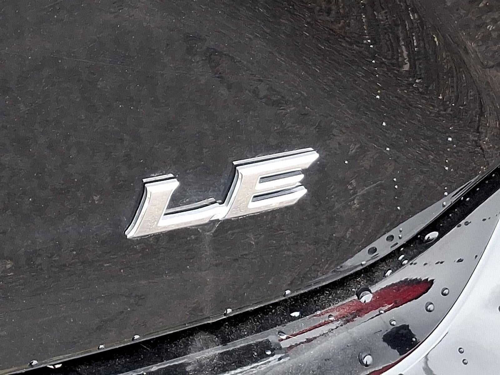 2025 Toyota Camry LE (SE)
