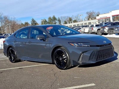 2025 Toyota Camry SE (SE)