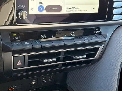 2025 Toyota Camry SE (SE)