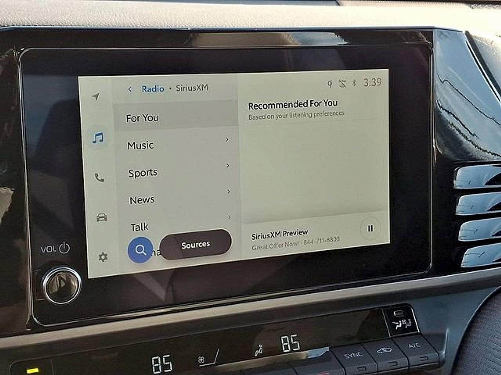 2025 Toyota Camry SE (SE)