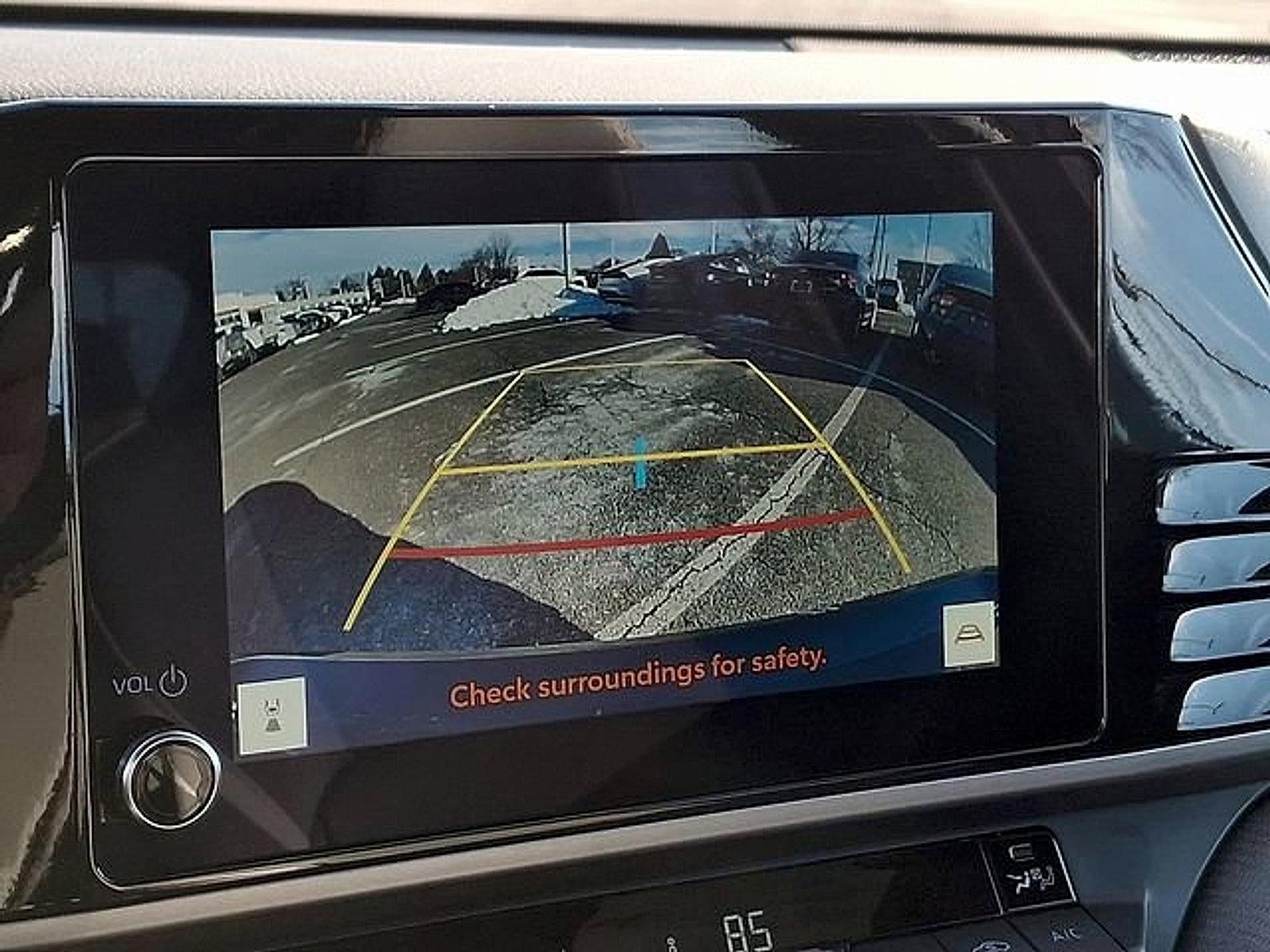 2025 Toyota Camry SE (SE)