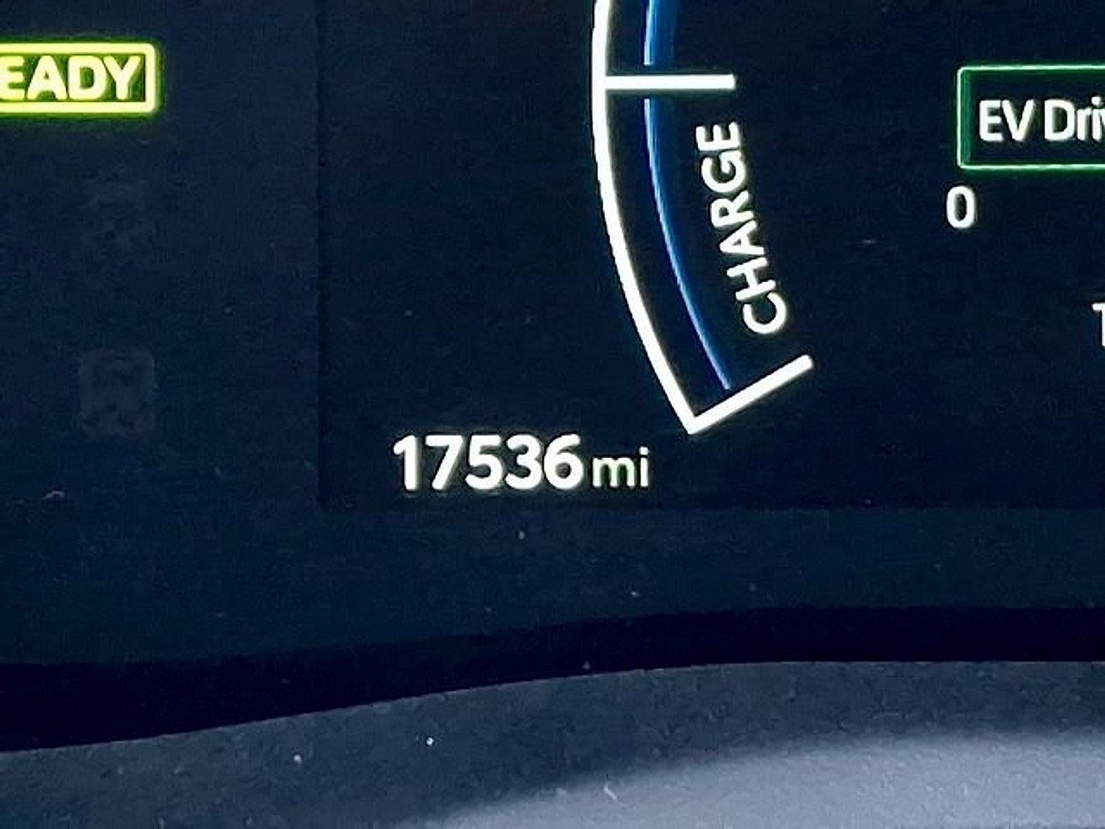 2025 Toyota Camry SE (SE)