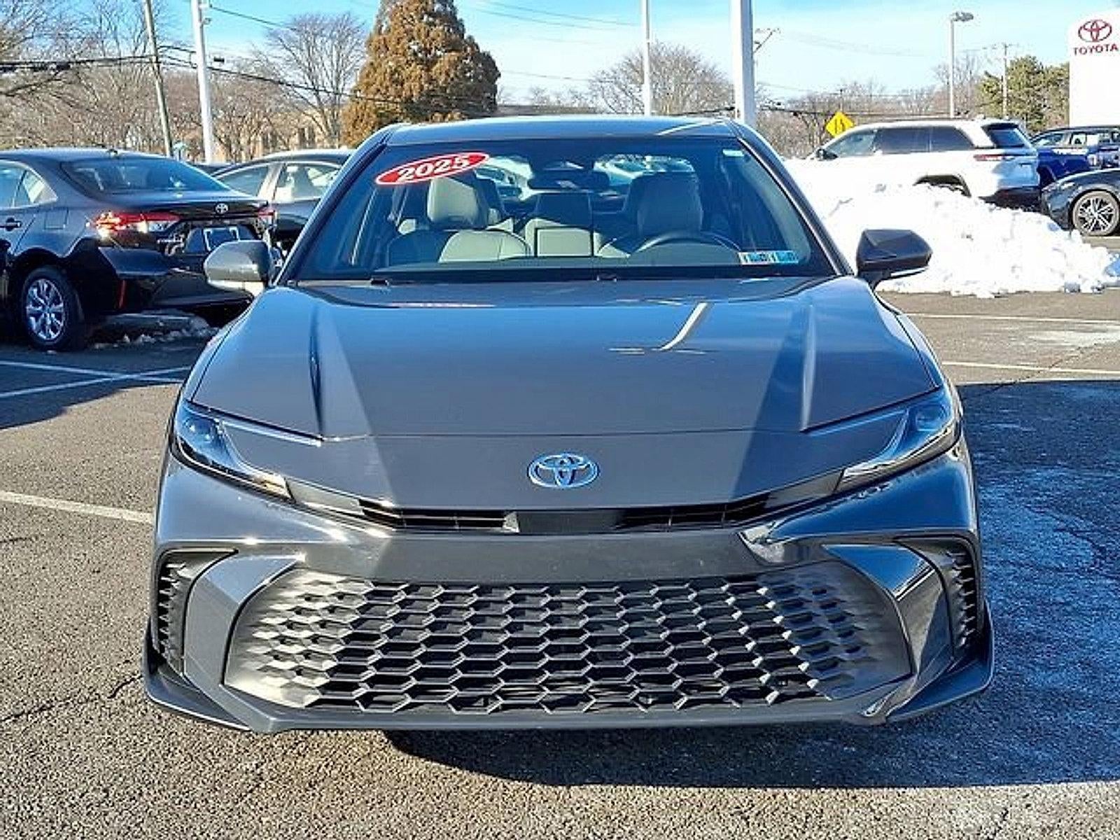 2025 Toyota Camry SE (SE)