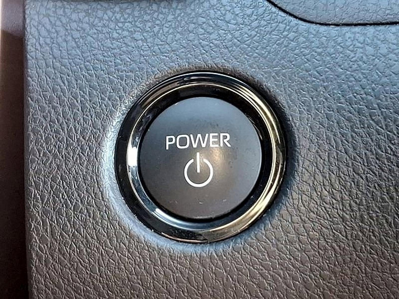 2025 Toyota Camry SE (SE)