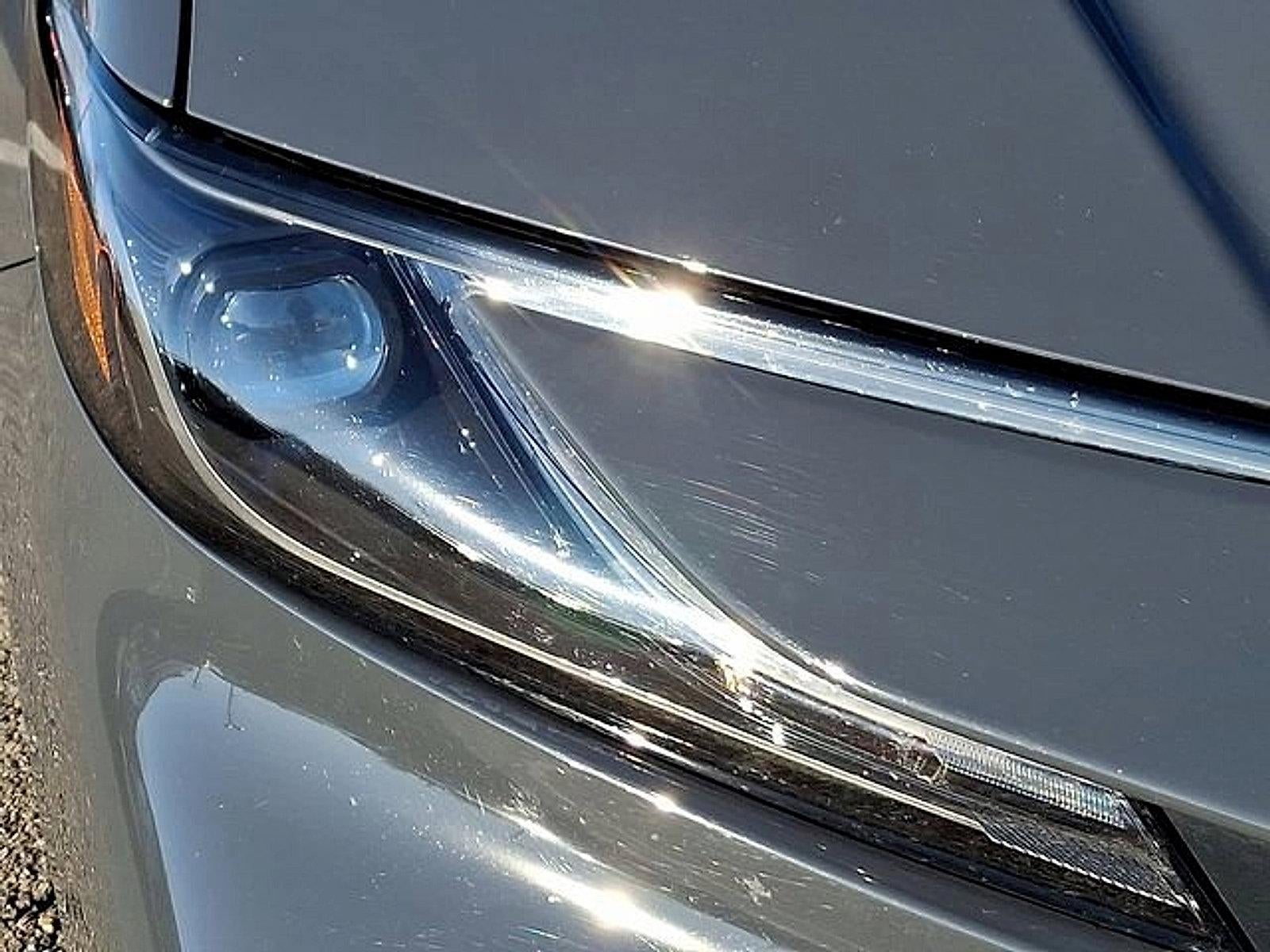 2025 Toyota Camry SE (SE)