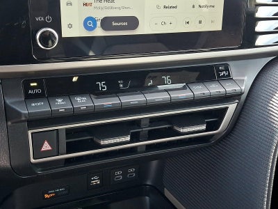 2025 Toyota Camry SE (SE)