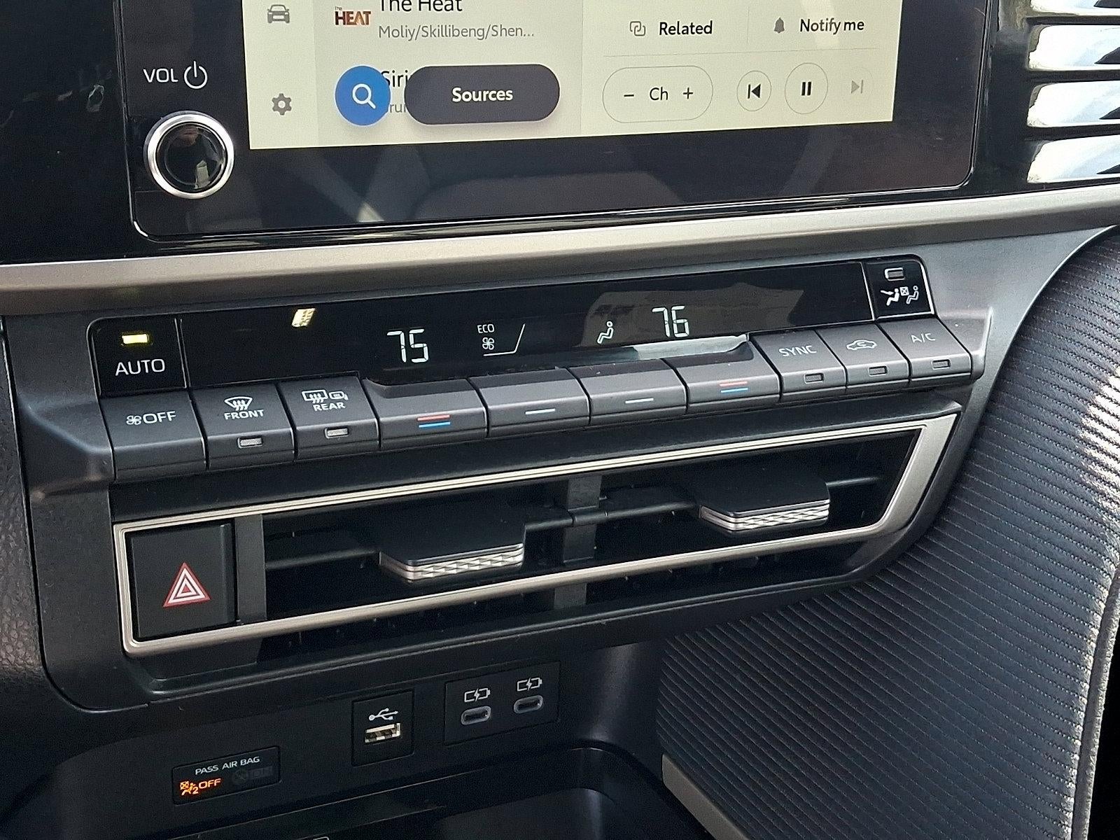 2025 Toyota Camry SE (SE)