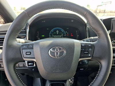 2025 Toyota Camry SE (SE)